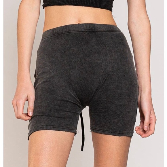 🌺HP High-Waisted Baby Soft Ribbed Adore Biker Short NWT - Picture 5 of 7